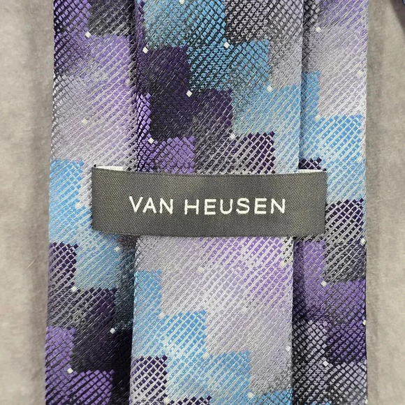 Van Heusen Purple Gray Blue Stair Geometric 100% Polyester Men's Neck Tie NWOT - Picture 4 of 6
